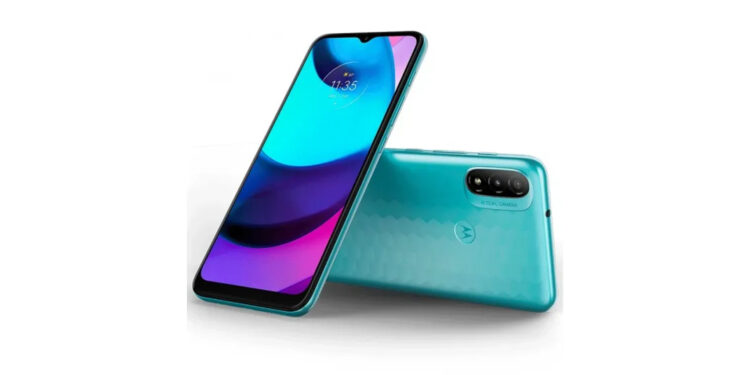 Motorola lanza en Perú el nuevo Moto e30