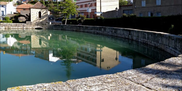 Cómo se llama el río que pasa por Calamocha
