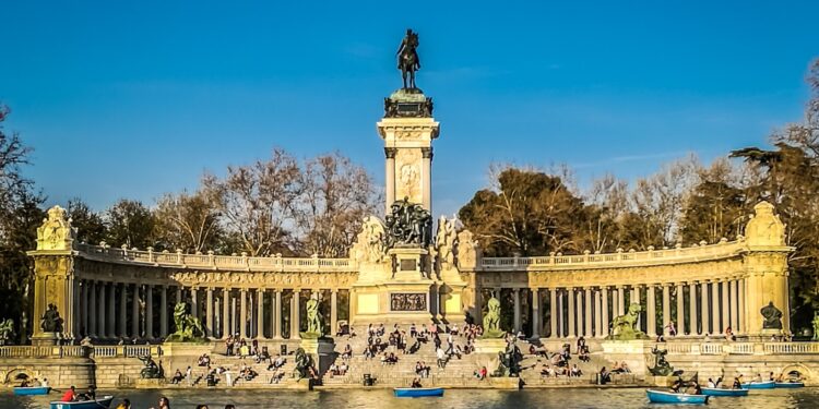 ¿Dónde se puede tomar el sol en Madrid?