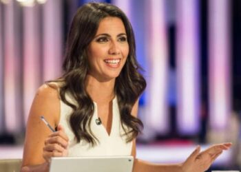 Cuánto gana al año Ana Pastor La periodista
