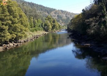 Cómo se llama el río que pasa por Negreira