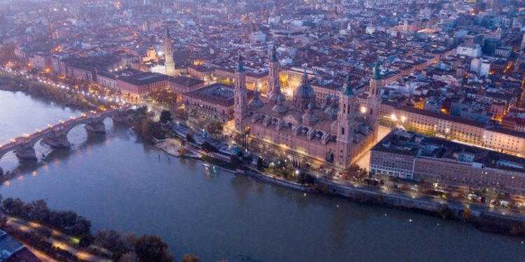 Descubre lo Mejor de Zaragoza: Las Mejores Visitas Guiadas en Español