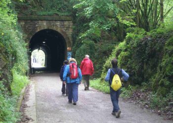 Descubre las mejores rutas de senderismo en Utebo para explorar la naturaleza.