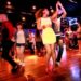 El baile como terapia: la bachata y sus beneficios emocionales