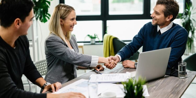Rompiendo moldes: ¿cómo llevar tu despacho profesional de consultoría al siguiente nivel?